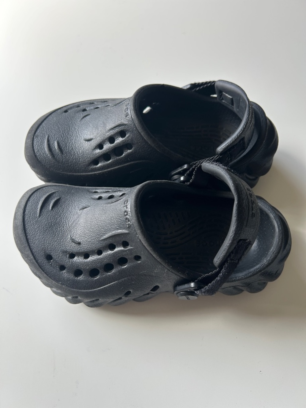 CROCS Kids Black Echo Clogs Shoes - Size 10 - Picture 5 of 9